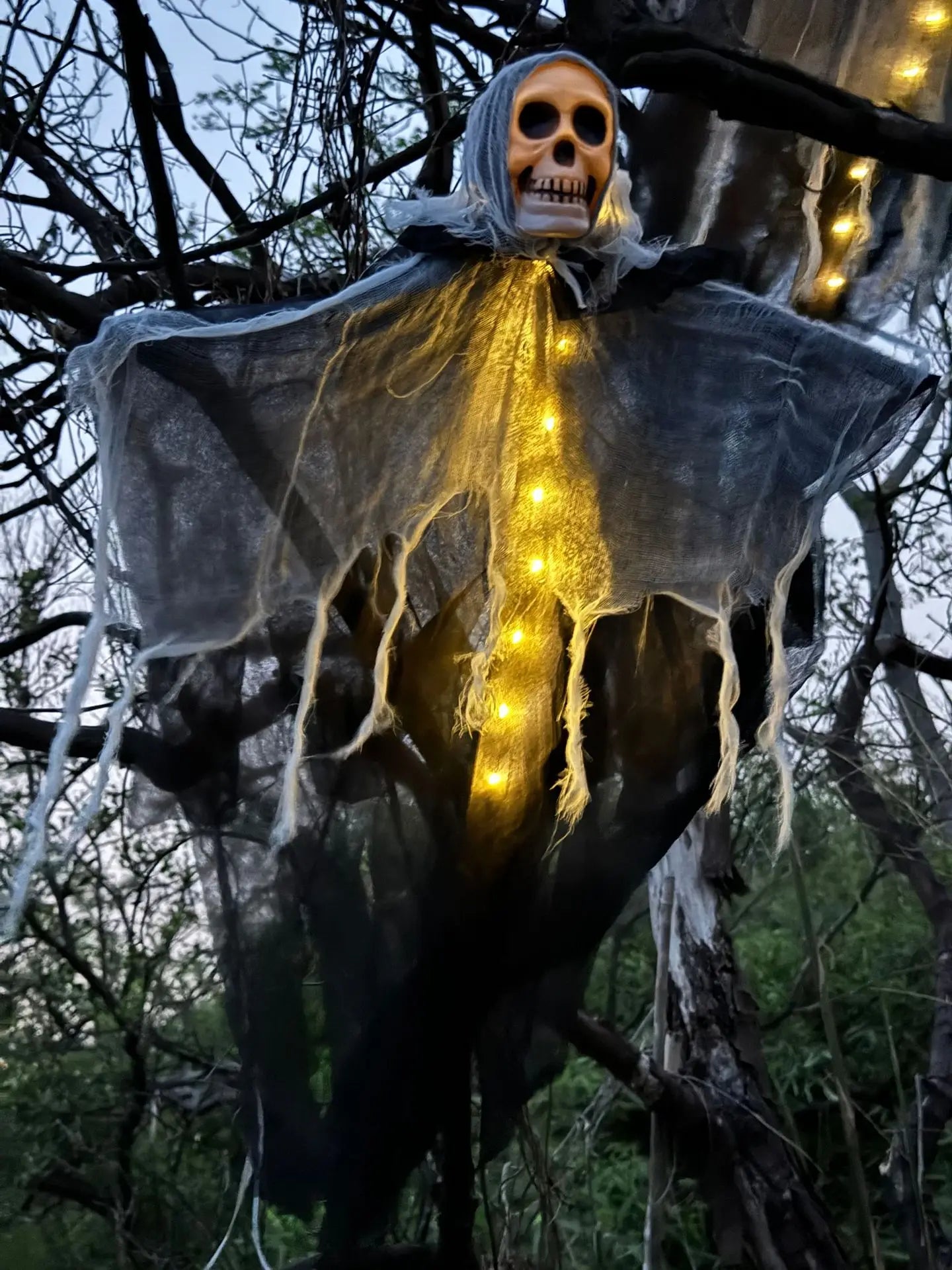 Lumex™-Hauntingly Elegant Ghost String Lights