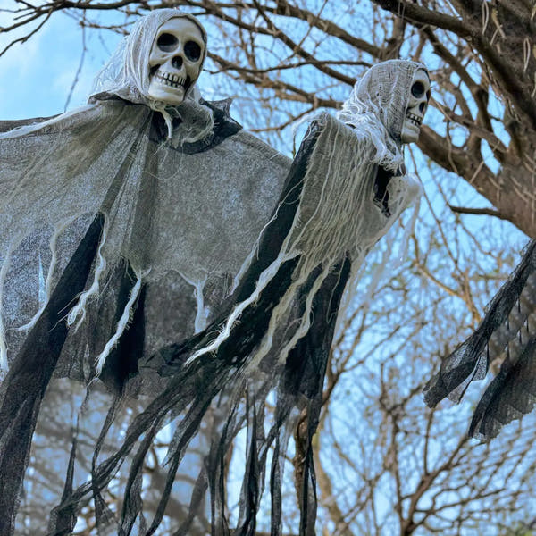 Lumex™-Hauntingly Elegant Ghost String Lights